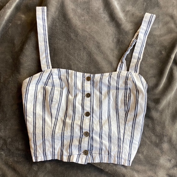 Kendall & Kylie Button up tank - Picture 3 of 5